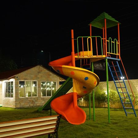 New Mouchak Hotel & Resorts Tajpur エクステリア 写真