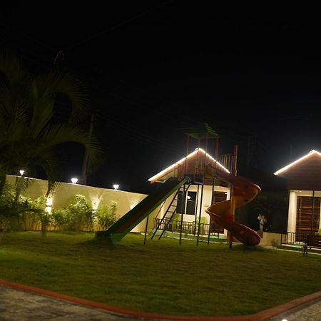 New Mouchak Hotel & Resorts Tajpur エクステリア 写真